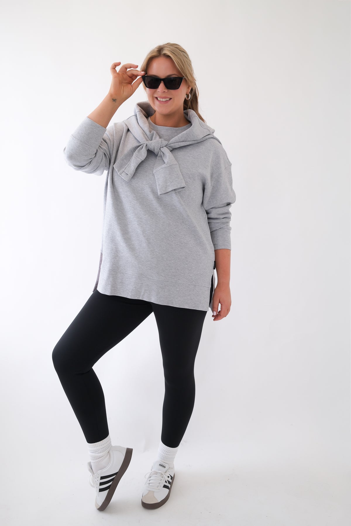 JUNO CREW SWEATSHIRT GREY