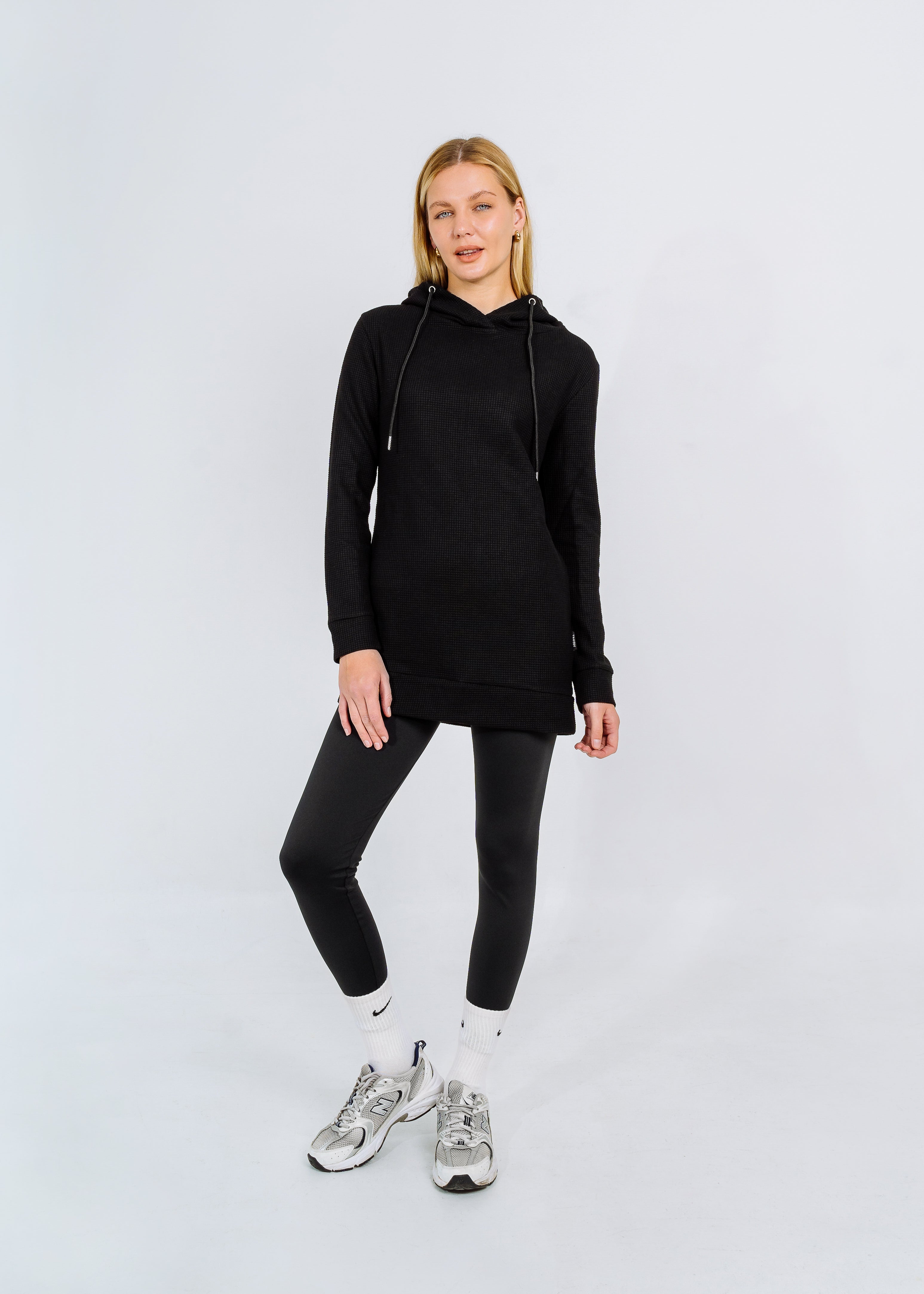 RAVEN WOOLEN HOODY BLACK