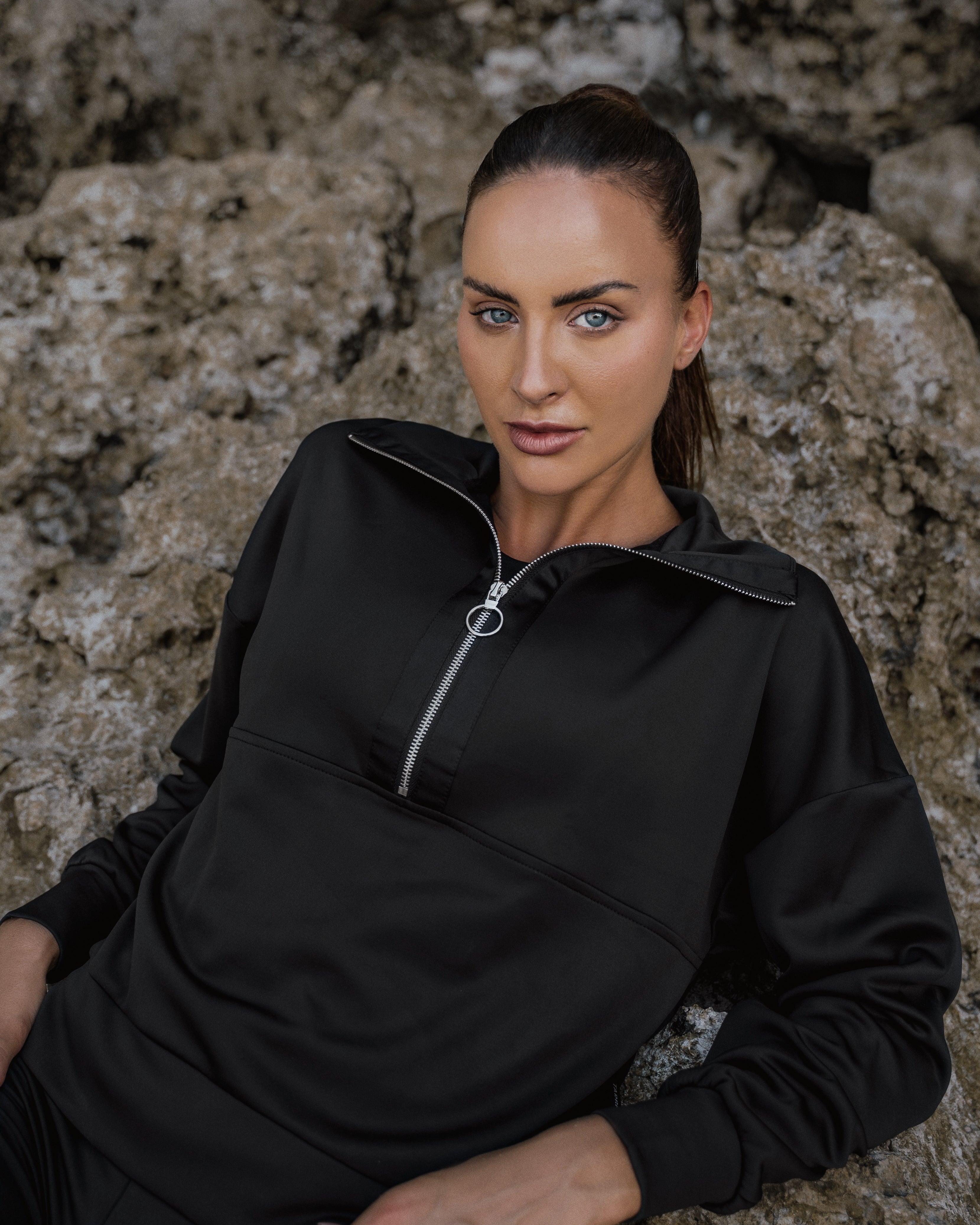 LUMI SATIN LINED HALF ZIP BLACK