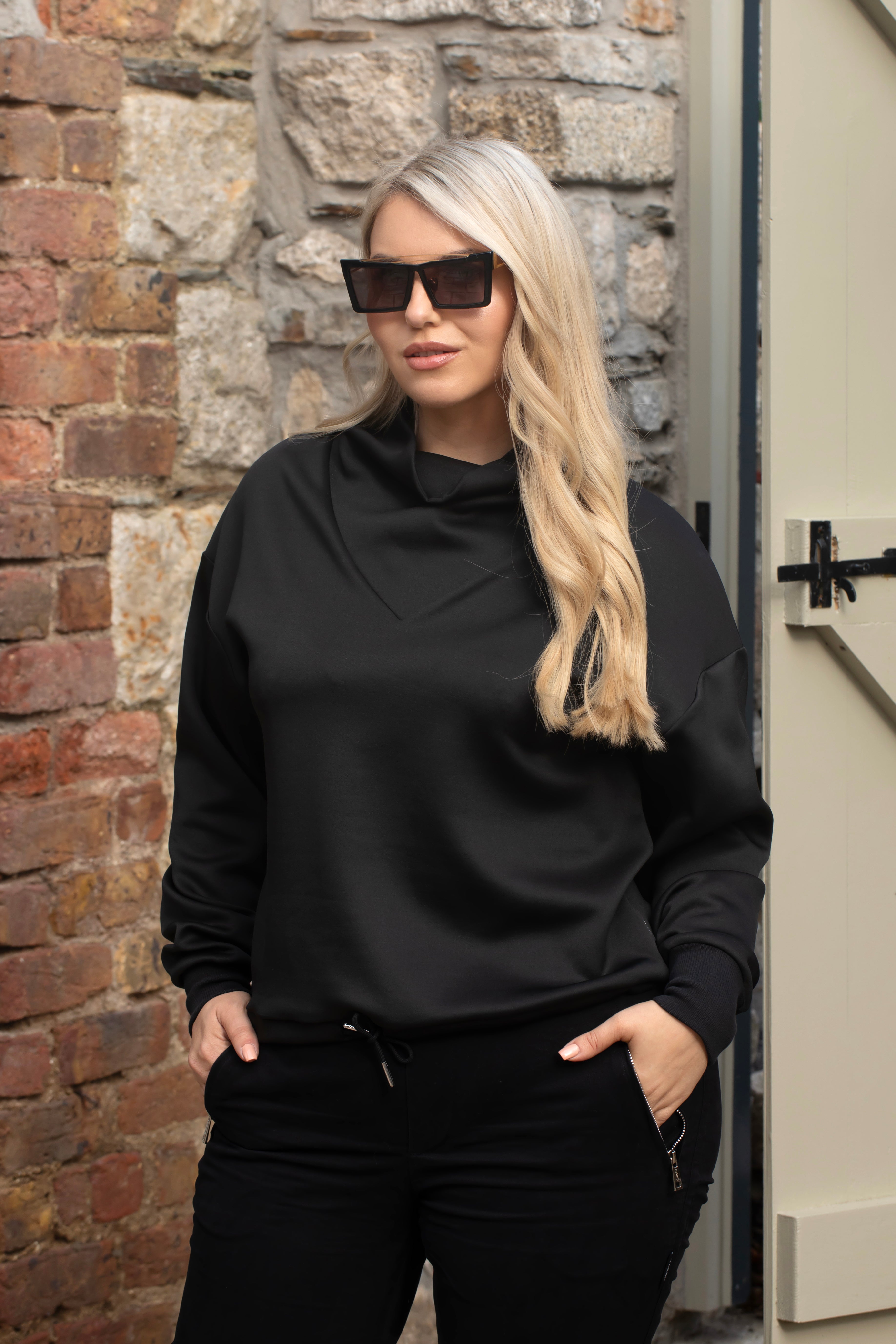 Demi Sweater Black