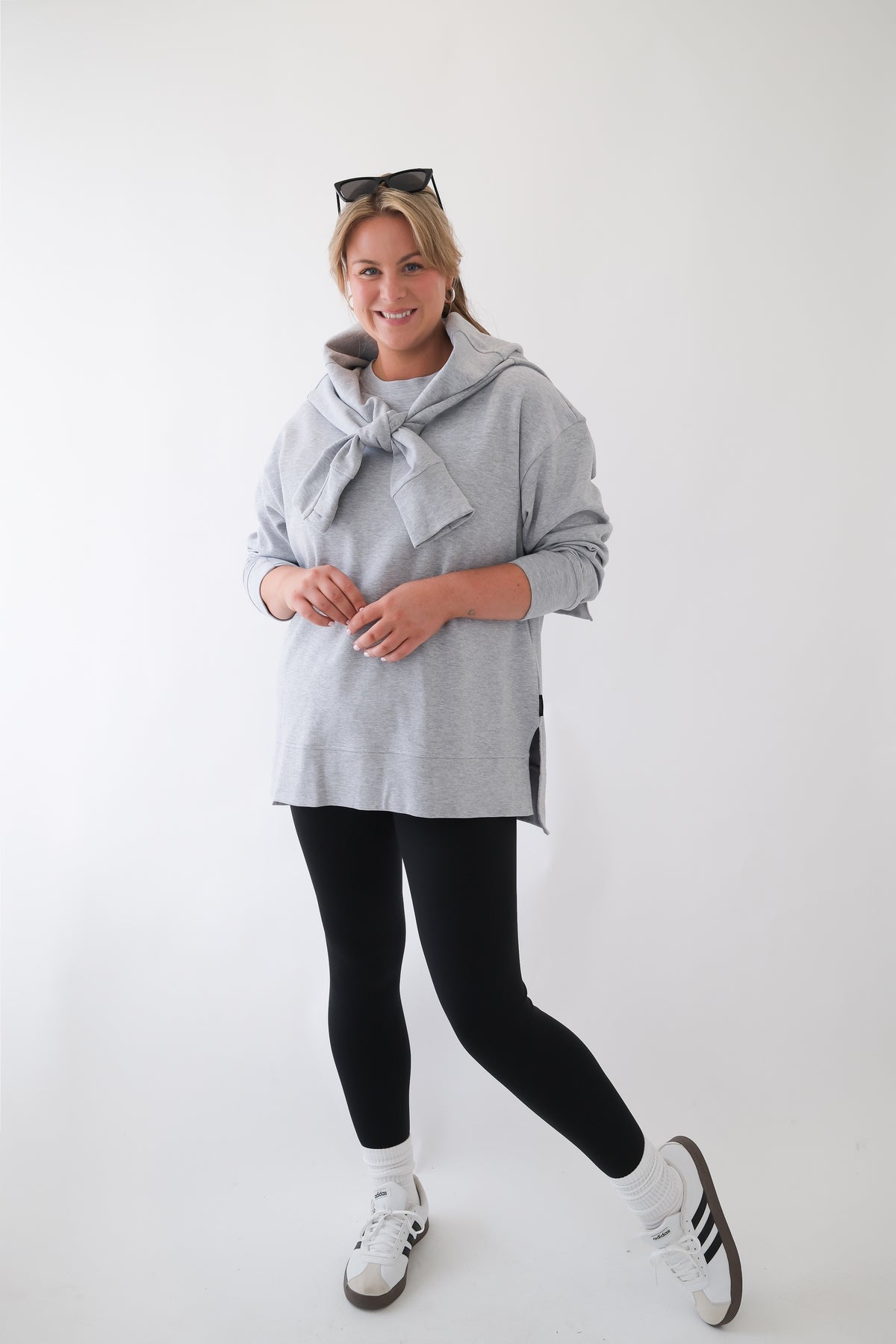 JUNO CREW SWEATSHIRT GREY